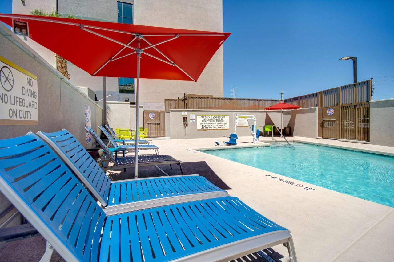 Home2 Suites By Hilton Las Vegas North Exterior photo